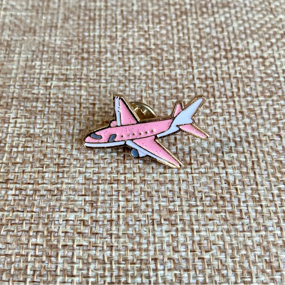 ✨ 3/$15 ✨ Enamel Pin Sparkly Pink Airplane Jetsetter